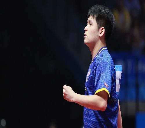 海南“全村的希望”！林詩棟戰(zhàn)勝黃友政晉級全運(yùn)會男單八強(qiáng)