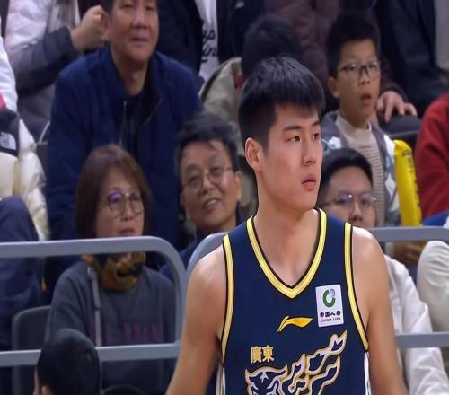 大魚來了！CBA外援市場僅剩的“內(nèi)線大殺器”，廣東隊有望截胡