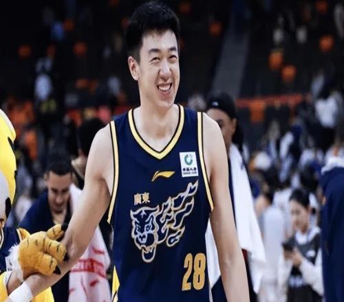 廣東大勝天津！三外合砍57分，王少杰強硬，三后衛卻在打鐵！