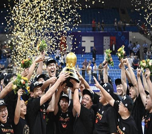 衛(wèi)冕NBL冠軍后，香港金牛的“CBA夢(mèng)”仍然漫長(zhǎng)