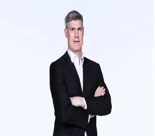 萬(wàn)萬(wàn)沒(méi)想到，CBA第一個(gè)下課的主教練不是丁偉，而是他！