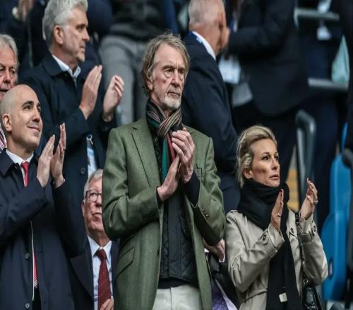 記者：拉爵嚴重依賴其他高層，曼聯(lián)內(nèi)部分歧已持續(xù)一段時間