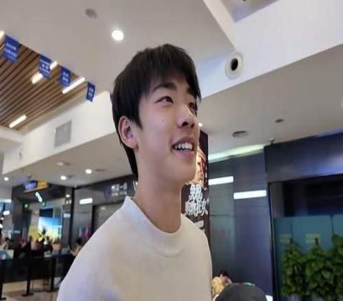 朱鵬宇歸隊冬訓，斯坦丘喂餅一流馬萊萊練射門大連選外援不差錢