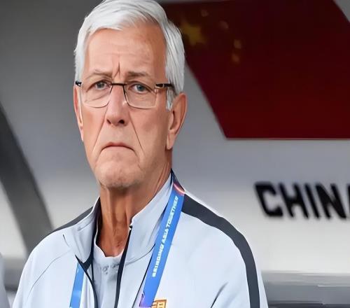 申花提前官宣敲定下賽季帶隊主帥人選，讓球迷直言意外，引發(fā)熱議