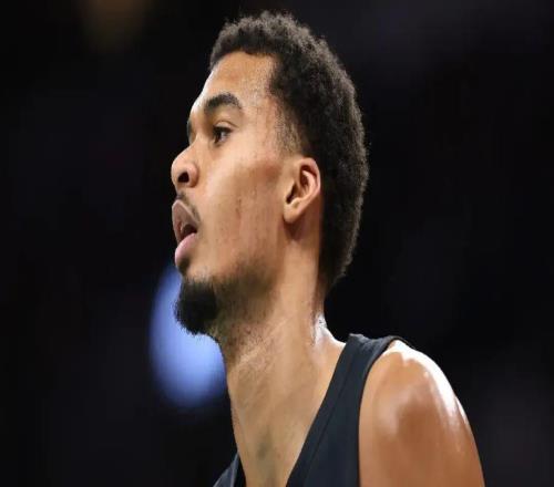 只剩4場(chǎng)！文班亞馬遇危機，65場(chǎng)規則是否需要修改