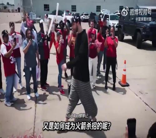 双塔组合如何成为火箭制胜关键又是什么契机让亚当斯加入火箭