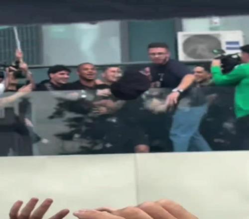 真爱圆神！贝蒂斯球迷高唱安东尼之歌让他留下来