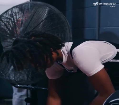 保罗儿子CP4长大了！吧友觉得他打球水平能打爆你吗