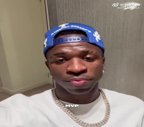 跨界联动！皇马巨星维尼修斯拍视频祝贺SGA拿到MVP！