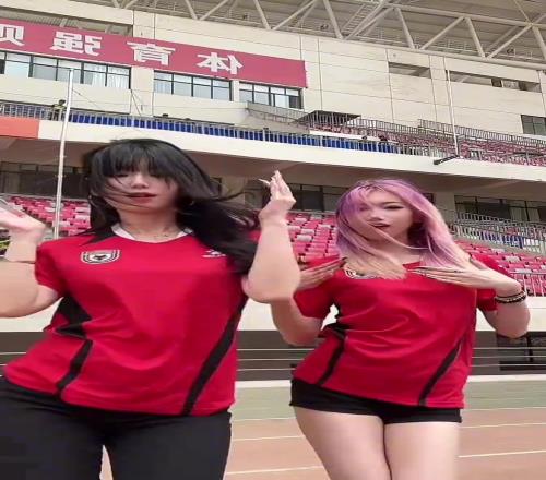 兄真喜！陕西联合足球宝贝