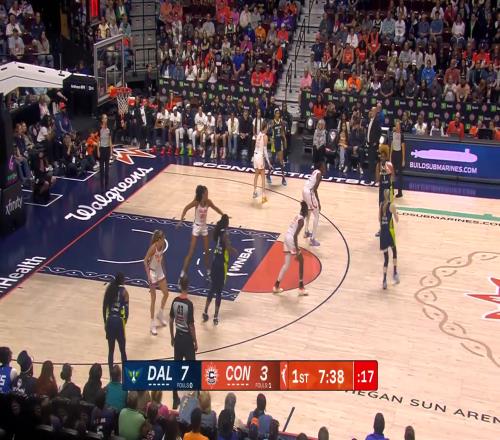 金发碧眼大美妞！WNBA状元佩奇率队获胜轰21+5+7集锦
