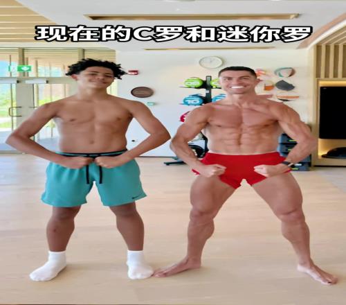 和几年前的迷你罗对比网友：现在真是大孩子啦！