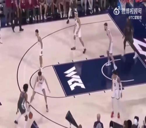 今年在NBA一起拿冠军了！霍姆格伦大学时期被杰伦威无情军训