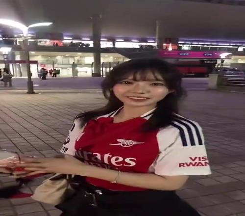 真不戳！阿森纳的韩国美女球迷颜值这么高啊