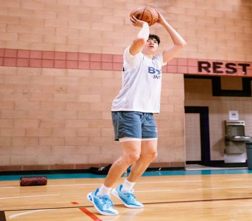  为打亚洲杯放弃NBA，他还要被韩国人骂