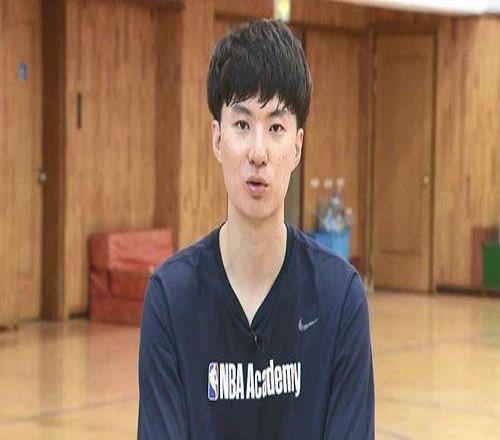  为打亚洲杯放弃NBA，他还要被韩国人骂
