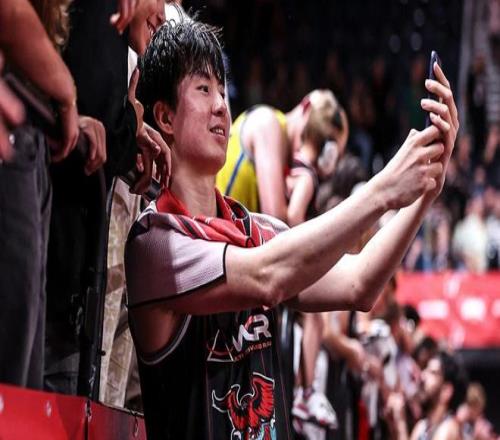  为打亚洲杯放弃NBA，他还要被韩国人骂