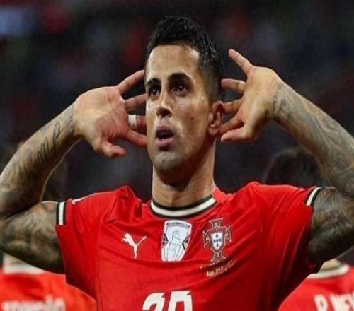 巴萨有意迎回坎塞洛，补强防线再添变数