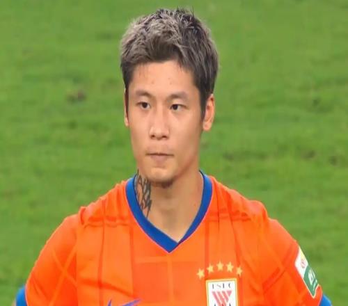 石柯加盟玉昆，宿茂臻成主教练，刚果后卫成山东泰山外援热门人选