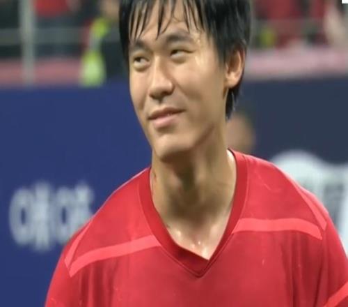 中超巨大争议！胡荷韬进球被吹，徐正源暴怒，蓉城助教染黄