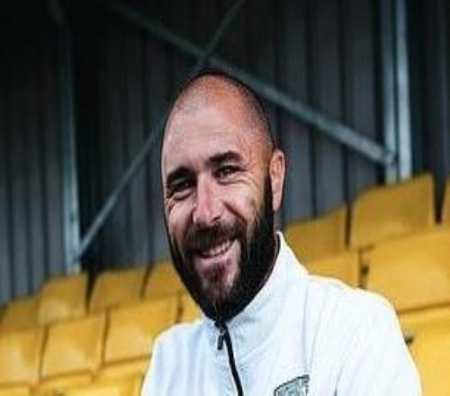 前英超前锋奥斯汀加盟第七级别球队仅两个月后，就因伤离队