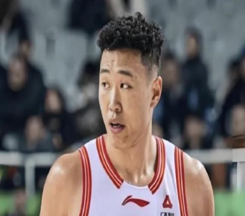 贺希宁：之前过生日总是输球，今天大家的努力和拼搏让我感动