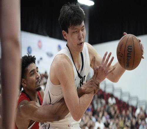 队记：杨瀚森不了解NBA的风格低位运球不能超过2次否则会被拍走