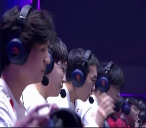 击败FPX战绩来到28，WE终结三连败！
