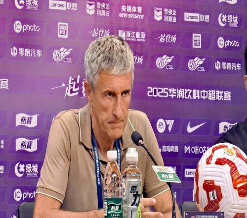 塞蒂恩：李睿跃今天表现不错，球队伤病问题严重