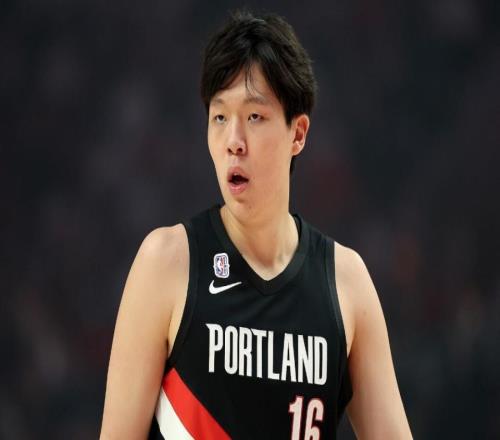 球迷太挑剔！刘维伟回应杨瀚森近期争议不是网络上传播的那样