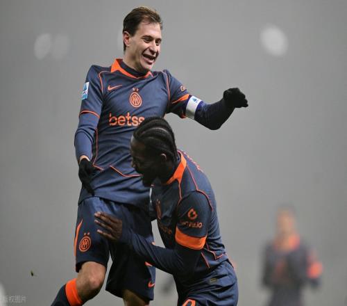 意甲最新积分战报国米6连胜4分优势领跑那不勒斯无力超AC米兰