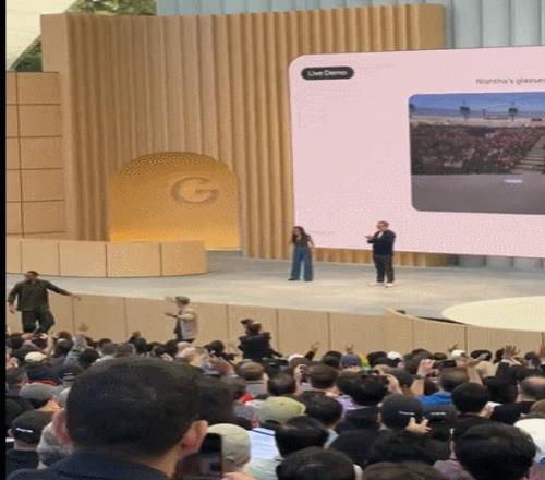 来湾区啦字母哥现身谷歌IO大会收获热烈欢迎