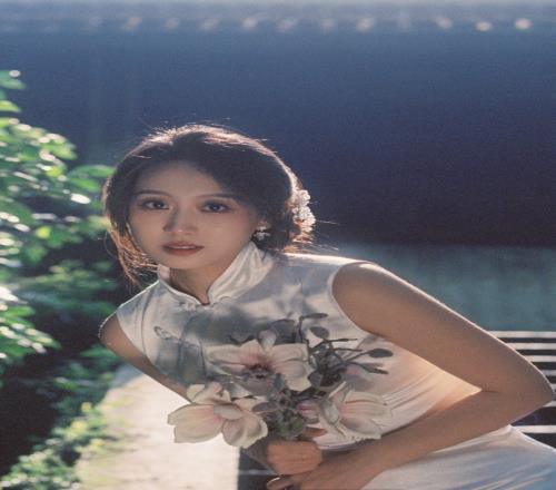吴前的妻子晒美照：最近的一堆照片
