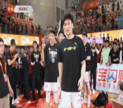 探长谈管子煜：要夸一夸龙狮的这笔签约青年队的核心已经到来