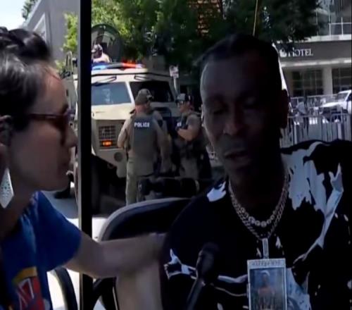 亚历山大父亲：儿子为人处世的方式是我们最自豪的地方