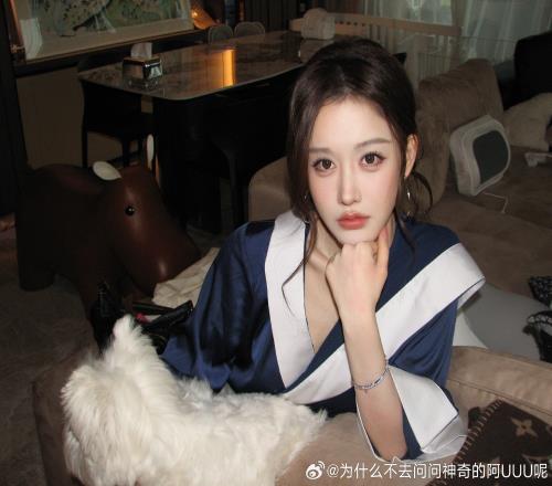 卢本伟五五开前女友UU妹社媒近照一览：医美痕迹明显，生活小资