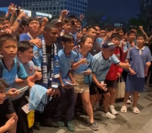 记者：巴西外援韦斯利抵达深圳，深圳新鹏城将于近日官宣