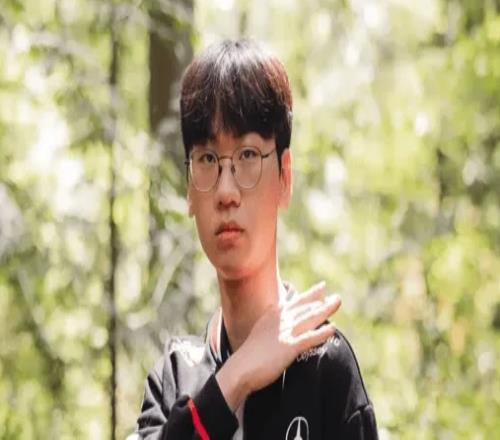 外网热议：要给多兰与宙斯一样多的耐心，宙斯也交了很多学费