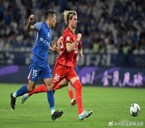 河南俱乐部331110上海申花卡多索双响、阿奇姆彭破门