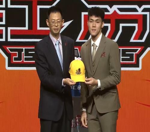 媒体人此前报道：庞峥麟若被非心仪CBA队选中大概率留在NBL