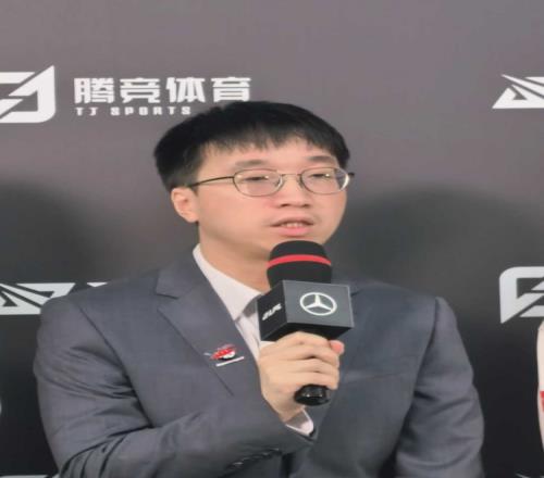 Tabe教练：赛前已经意识到队伍状态不好选手疲惫所以回去要调整