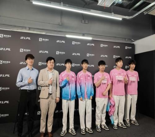 BLG赛后群访shad0w：磨合还能提升今天整体节奏不乱知道怎么赢