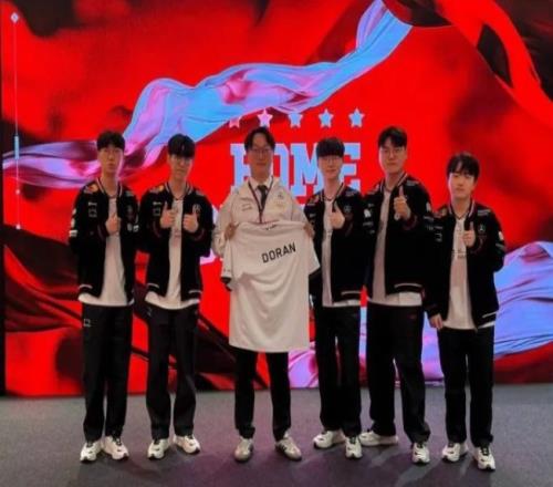 国会议员到访T1主场：会努力让韩国游戏产业在世界更加闪耀