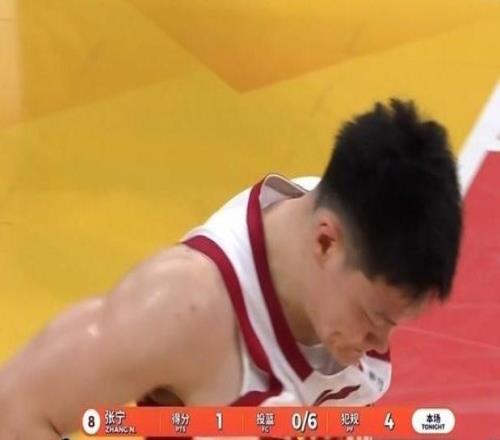 状态糟糕！张宁新赛季揭幕战6中0短时间内3次犯规仍需适应新规