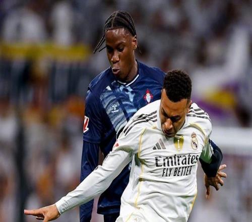 足坛一夜动态：那不勒斯8连斩尤文登顶，皇马单场3红牌造耻辱纪录