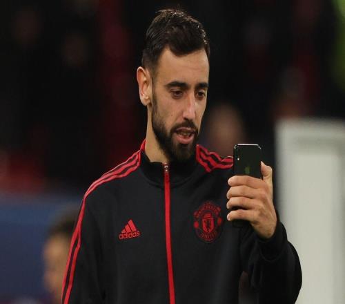 曼晚：B费社媒账号被盗后，曼联将调查黑客是如何入侵的