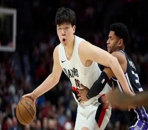 走出首战低迷，杨瀚森NBA季前赛迅速反弹制造高光时刻