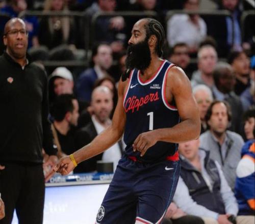 快船111123尼克斯！可怕的不是输球，是哈登伦纳德发生两大变化