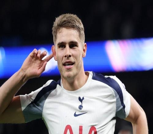 邮报：利物浦对范德芬展现浓厚兴趣，球员拒绝了热刺的新合同