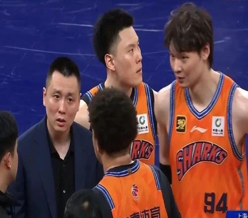 CBA排名变天！广东打爆辽宁，北京近六战四负山东六连胜新疆反弹